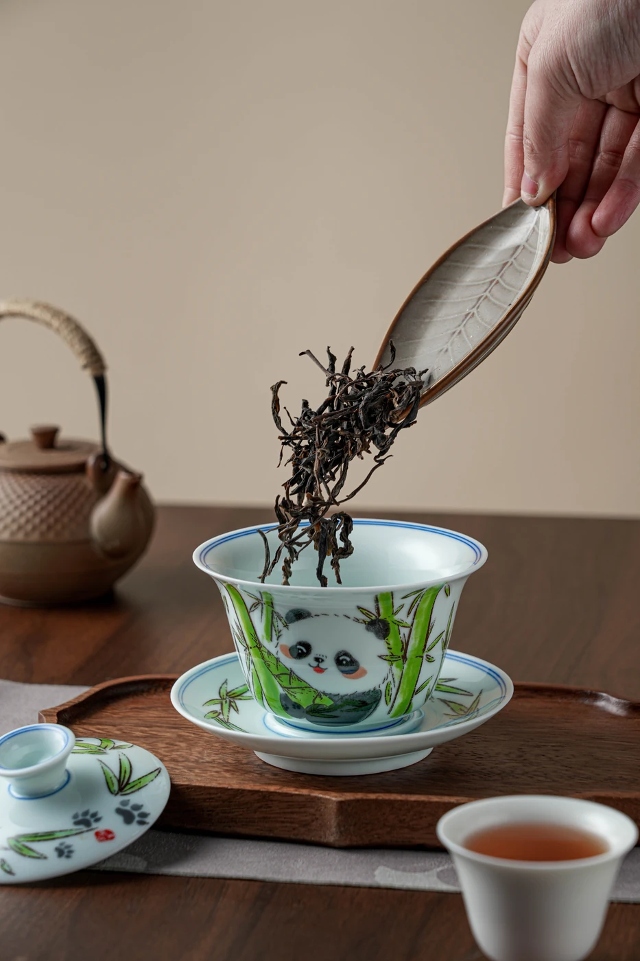 熊猫盖碗投茶展示